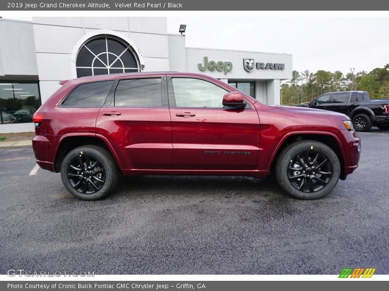  2019 Grand Cherokee Altitude Velvet Red Pearl