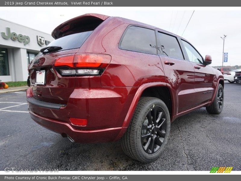 Velvet Red Pearl / Black 2019 Jeep Grand Cherokee Altitude