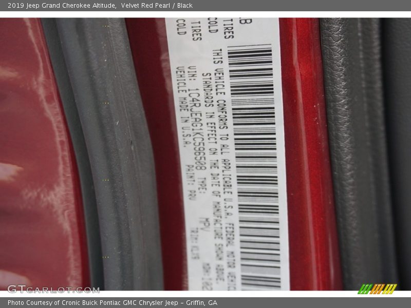 Velvet Red Pearl / Black 2019 Jeep Grand Cherokee Altitude