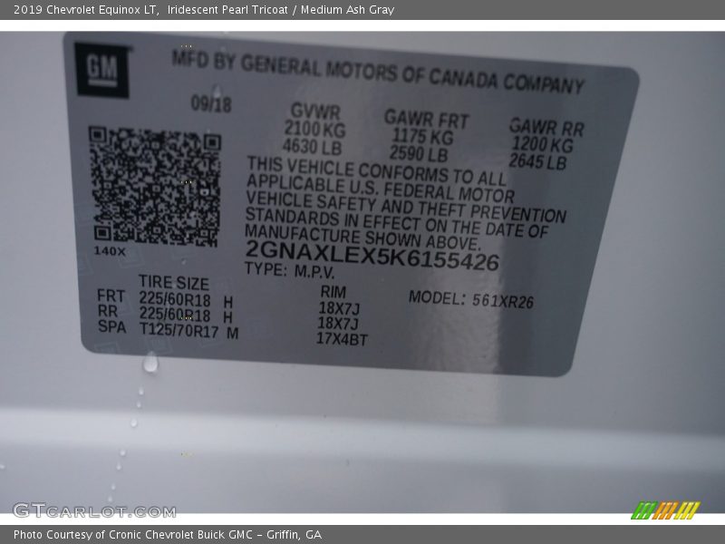 Iridescent Pearl Tricoat / Medium Ash Gray 2019 Chevrolet Equinox LT