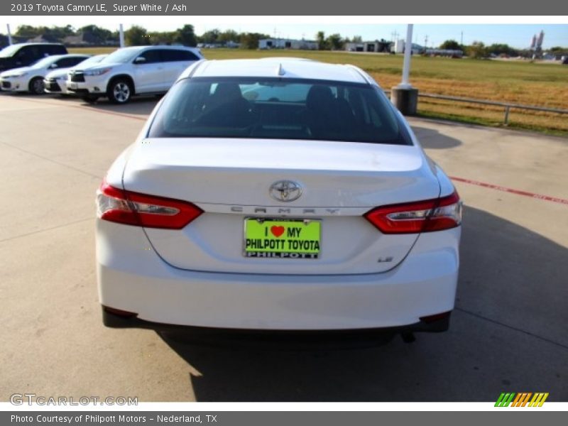 Super White / Ash 2019 Toyota Camry LE
