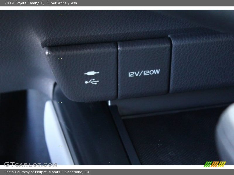 Super White / Ash 2019 Toyota Camry LE