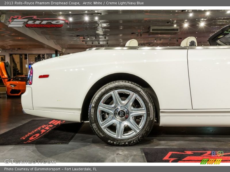 Arctic White / Creme Light/Navy Blue 2013 Rolls-Royce Phantom Drophead Coupe