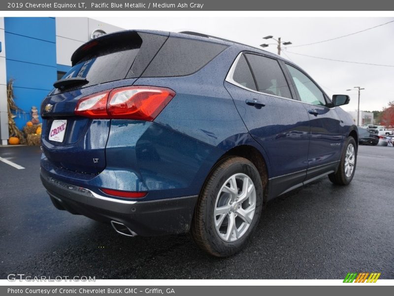 Pacific Blue Metallic / Medium Ash Gray 2019 Chevrolet Equinox LT