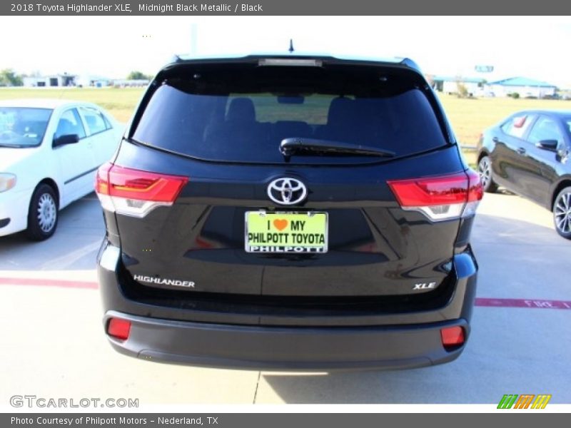 Midnight Black Metallic / Black 2018 Toyota Highlander XLE