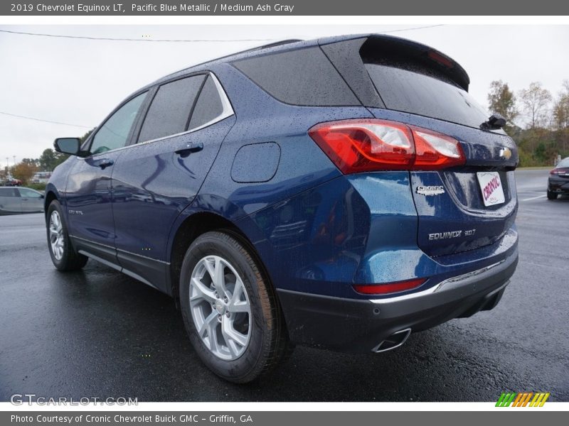 Pacific Blue Metallic / Medium Ash Gray 2019 Chevrolet Equinox LT