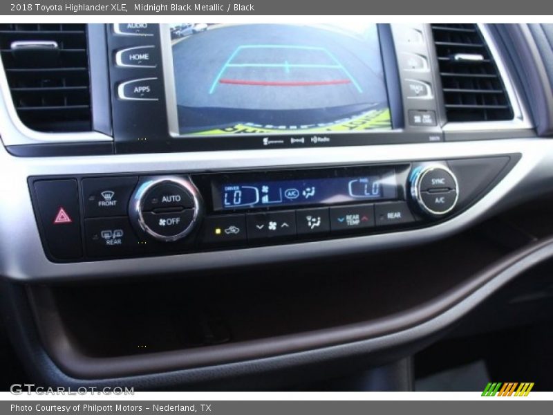 Midnight Black Metallic / Black 2018 Toyota Highlander XLE