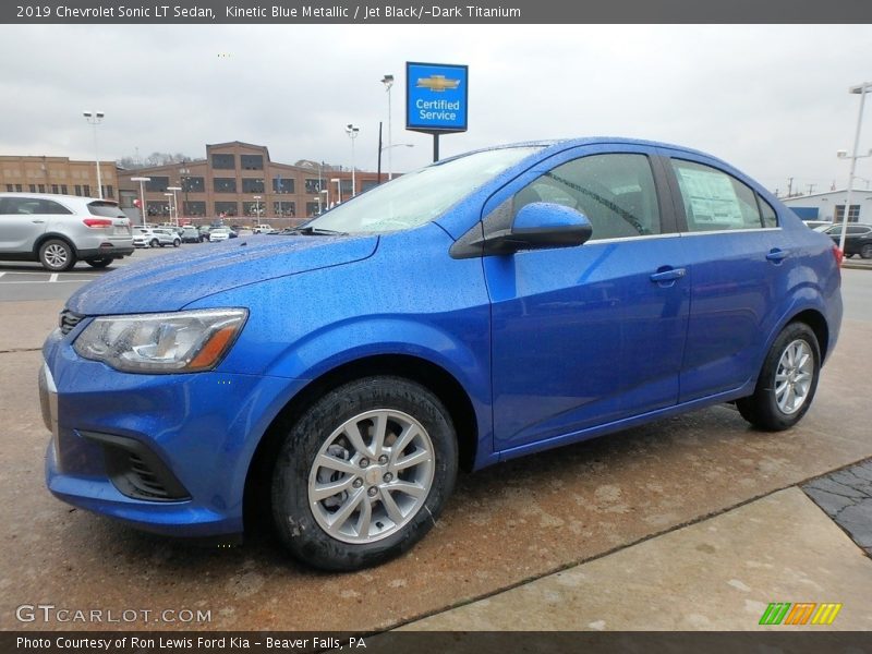 Front 3/4 View of 2019 Sonic LT Sedan