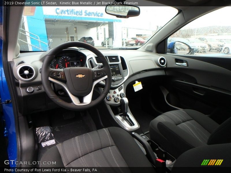  2019 Sonic LT Sedan Jet Black/­Dark Titanium Interior