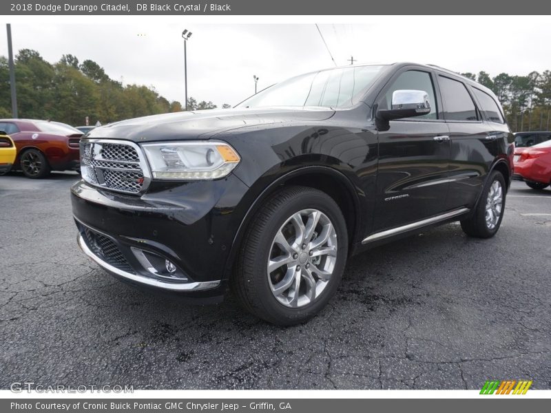 Front 3/4 View of 2018 Durango Citadel