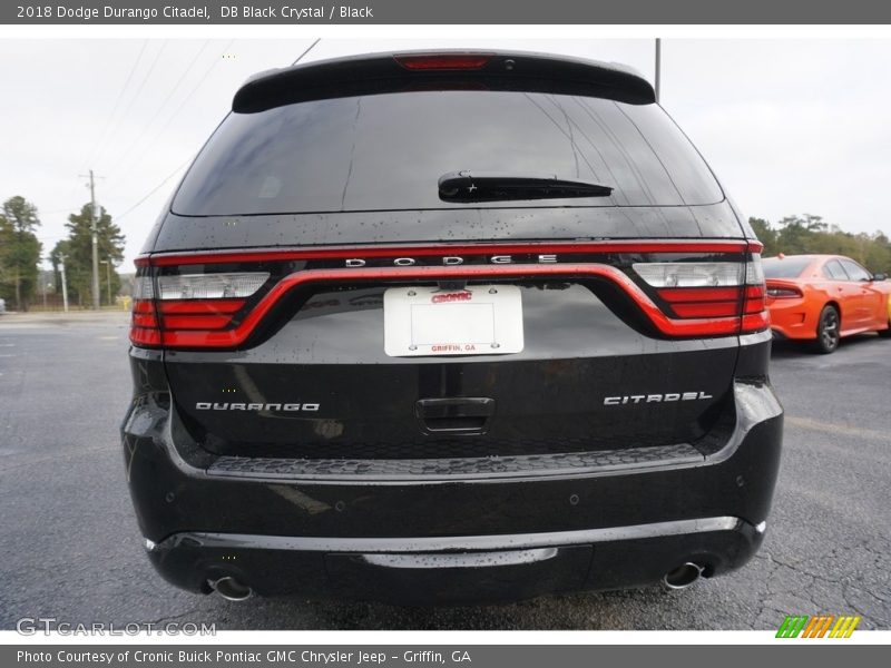 DB Black Crystal / Black 2018 Dodge Durango Citadel
