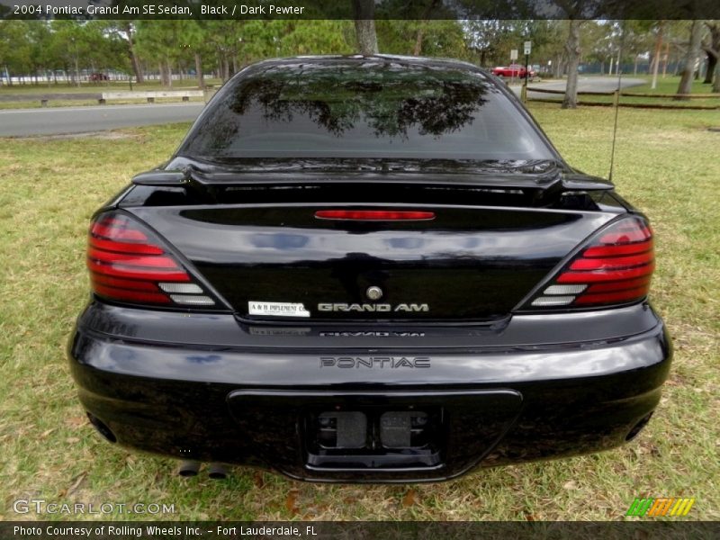 Black / Dark Pewter 2004 Pontiac Grand Am SE Sedan