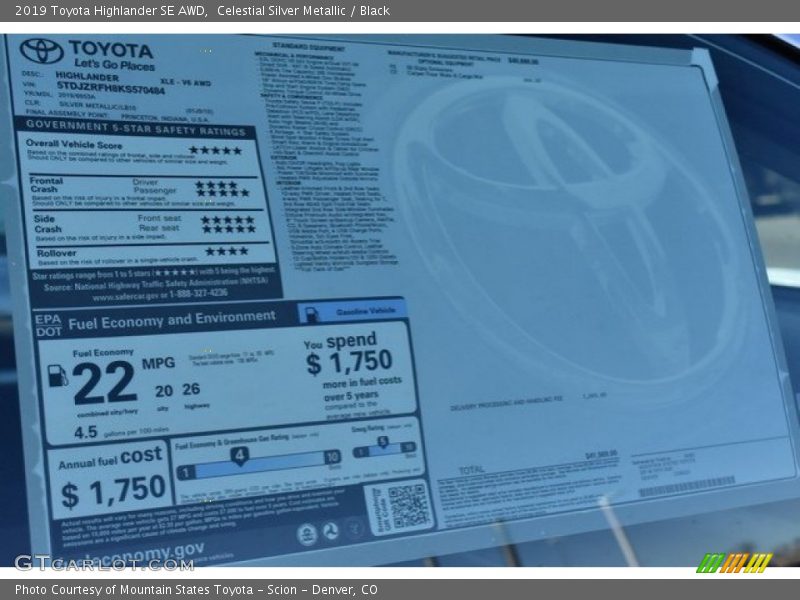 Celestial Silver Metallic / Black 2019 Toyota Highlander SE AWD