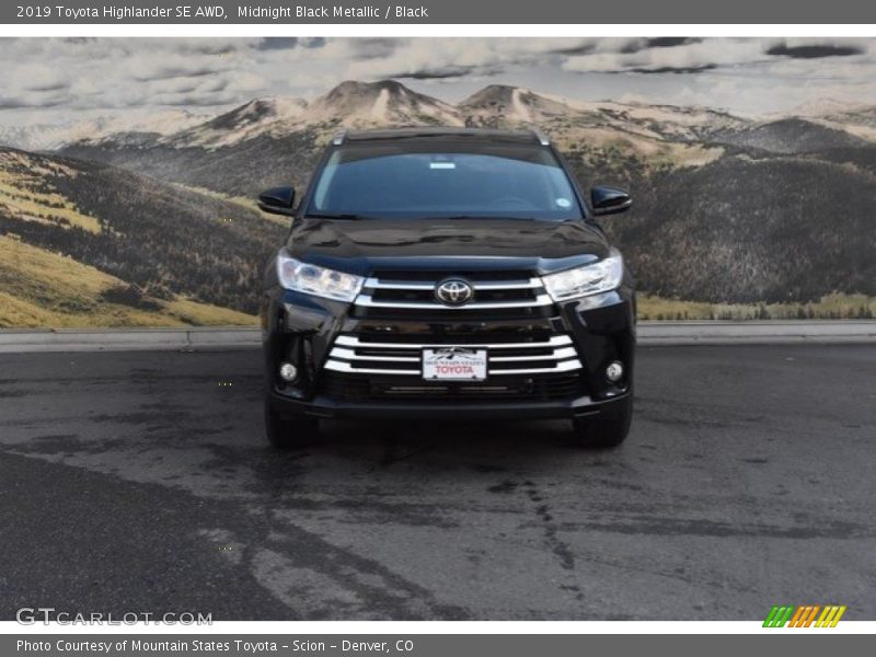 Midnight Black Metallic / Black 2019 Toyota Highlander SE AWD