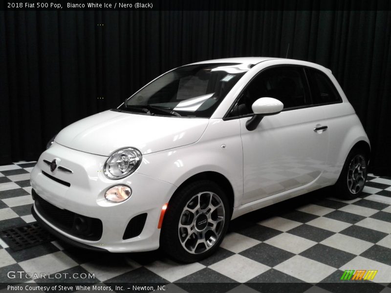 Bianco White Ice / Nero (Black) 2018 Fiat 500 Pop