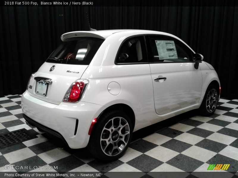 Bianco White Ice / Nero (Black) 2018 Fiat 500 Pop