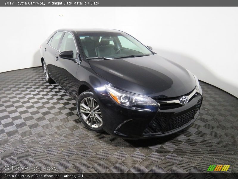 Midnight Black Metallic / Black 2017 Toyota Camry SE