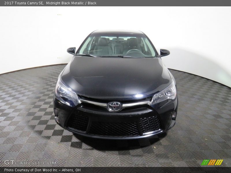 Midnight Black Metallic / Black 2017 Toyota Camry SE