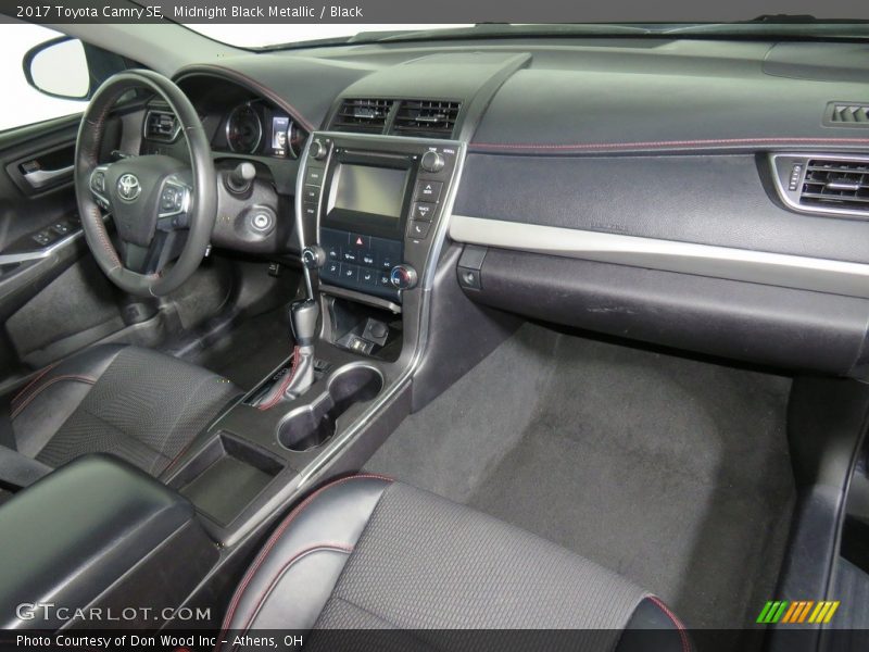 Midnight Black Metallic / Black 2017 Toyota Camry SE