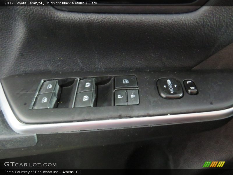 Midnight Black Metallic / Black 2017 Toyota Camry SE