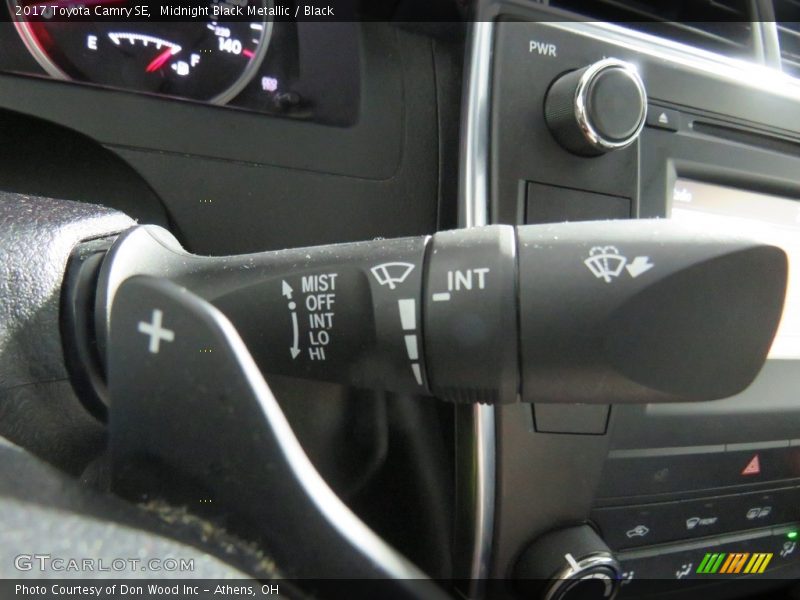 Midnight Black Metallic / Black 2017 Toyota Camry SE