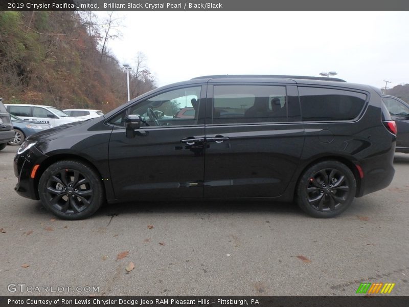 Brilliant Black Crystal Pearl / Black/Black 2019 Chrysler Pacifica Limited