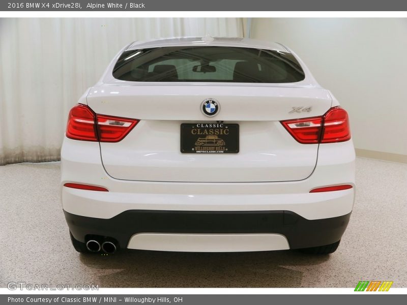 Alpine White / Black 2016 BMW X4 xDrive28i