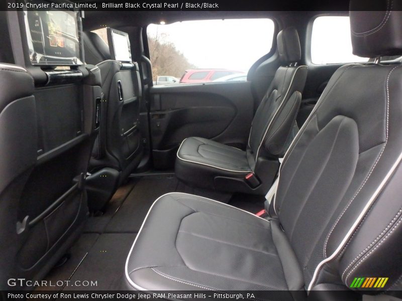 Brilliant Black Crystal Pearl / Black/Black 2019 Chrysler Pacifica Limited
