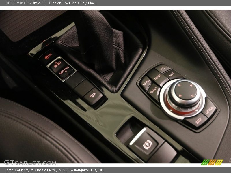 Glacier Silver Metallic / Black 2016 BMW X1 xDrive28i