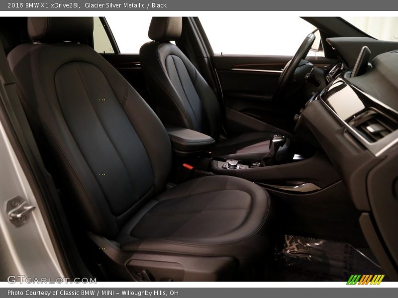 Glacier Silver Metallic / Black 2016 BMW X1 xDrive28i