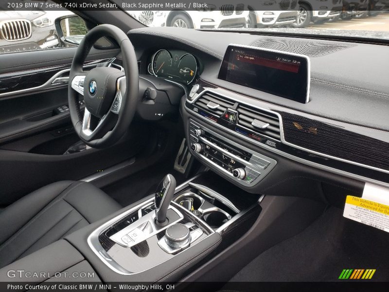 Black Sapphire Metallic / Black 2019 BMW 7 Series 740i xDrive Sedan