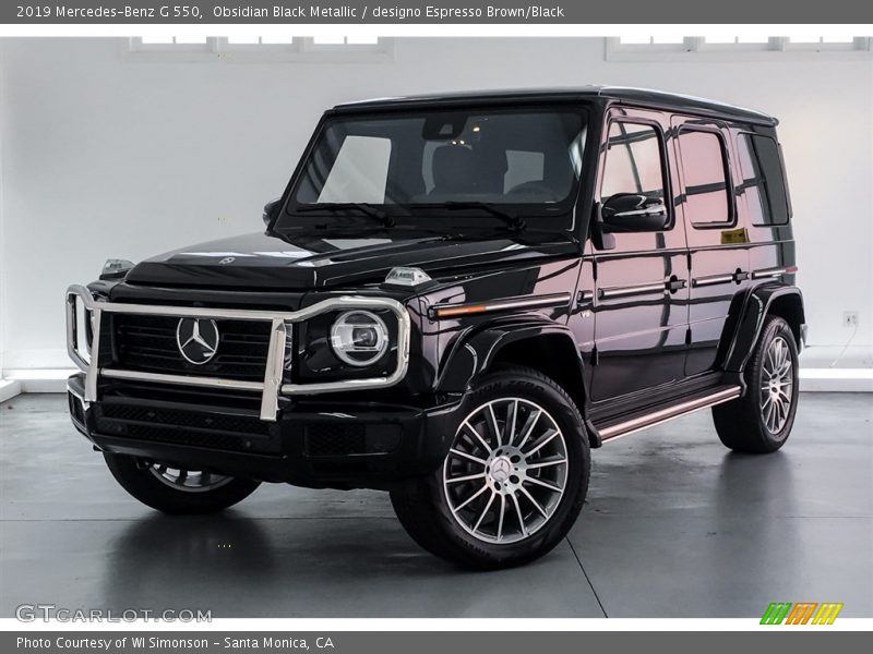 Front 3/4 View of 2019 G 550