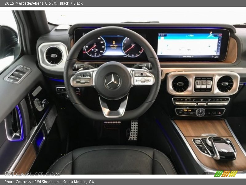 Dashboard of 2019 G 550