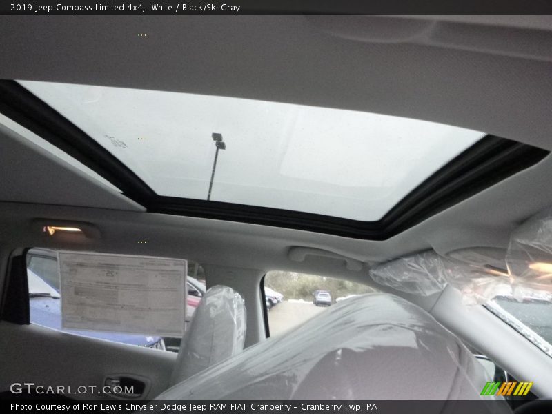 White / Black/Ski Gray 2019 Jeep Compass Limited 4x4