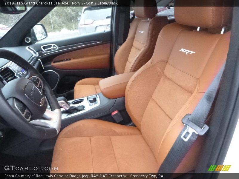  2019 Grand Cherokee STR 4x4 Sepia/Black Interior