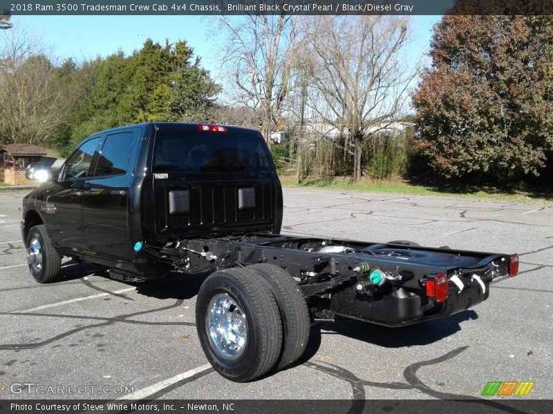 Brilliant Black Crystal Pearl / Black/Diesel Gray 2018 Ram 3500 Tradesman Crew Cab 4x4 Chassis