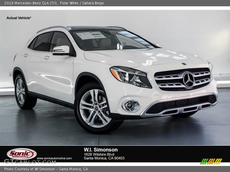 Polar White / Sahara Beige 2019 Mercedes-Benz GLA 250