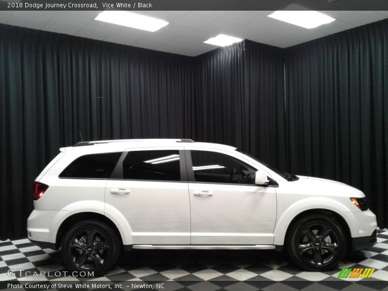 Vice White / Black 2018 Dodge Journey Crossroad