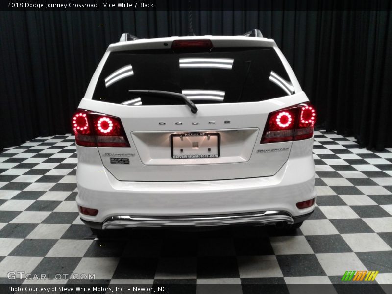 Vice White / Black 2018 Dodge Journey Crossroad