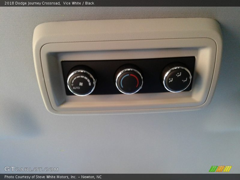 Vice White / Black 2018 Dodge Journey Crossroad