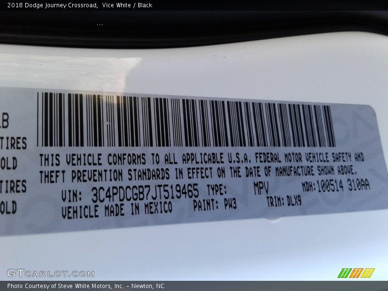Vice White / Black 2018 Dodge Journey Crossroad