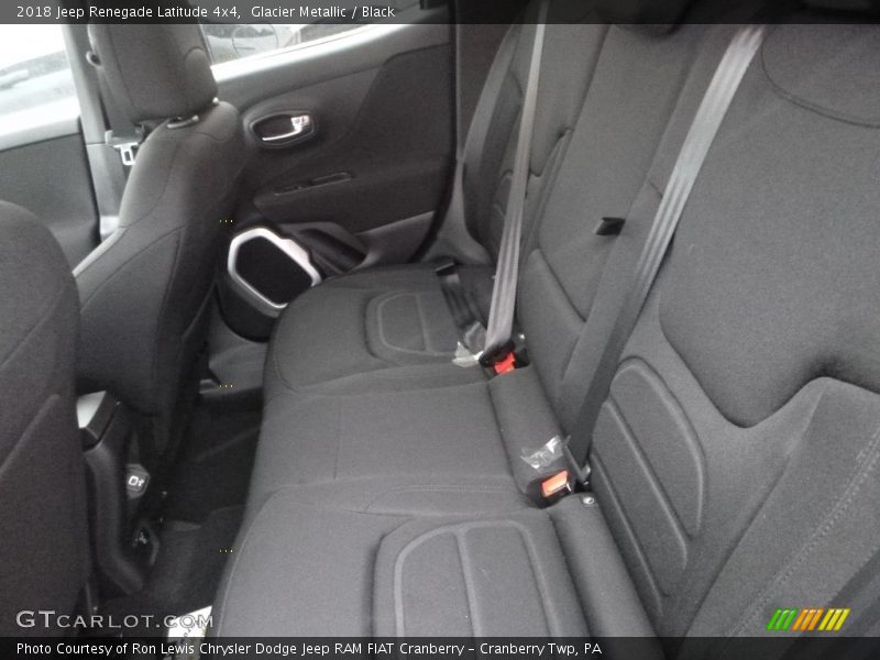 Glacier Metallic / Black 2018 Jeep Renegade Latitude 4x4