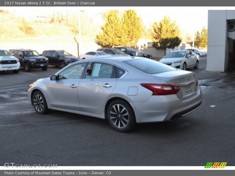 Brilliant Silver / Charcoal 2017 Nissan Altima 2.5 SV
