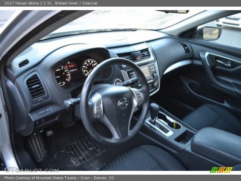 Brilliant Silver / Charcoal 2017 Nissan Altima 2.5 SV