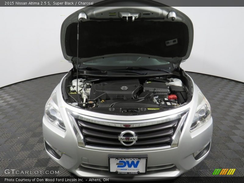 Super Black / Charcoal 2015 Nissan Altima 2.5 S