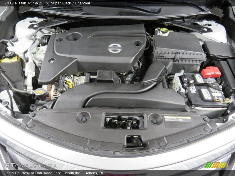 Super Black / Charcoal 2015 Nissan Altima 2.5 S