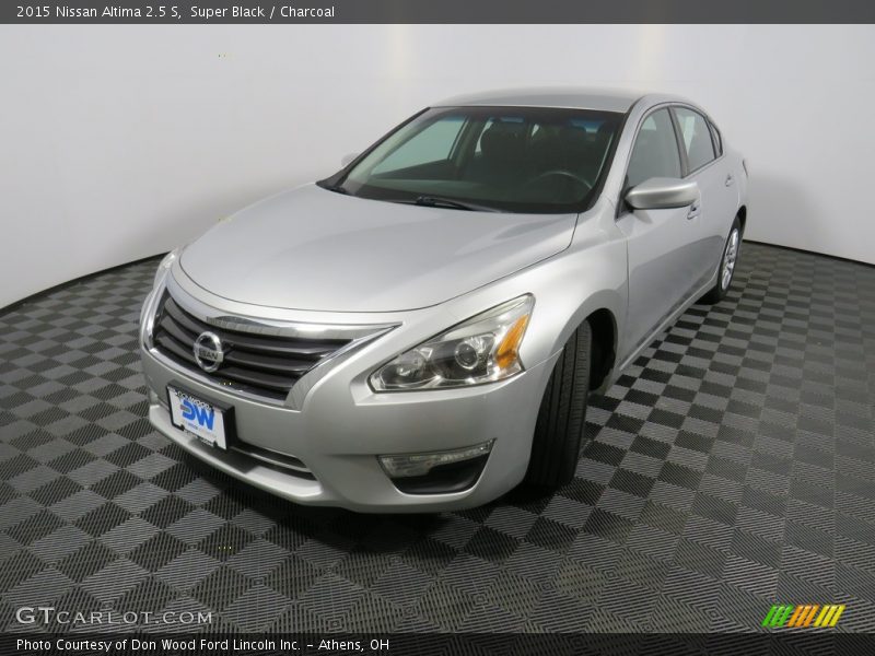 Super Black / Charcoal 2015 Nissan Altima 2.5 S