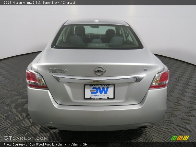 Super Black / Charcoal 2015 Nissan Altima 2.5 S