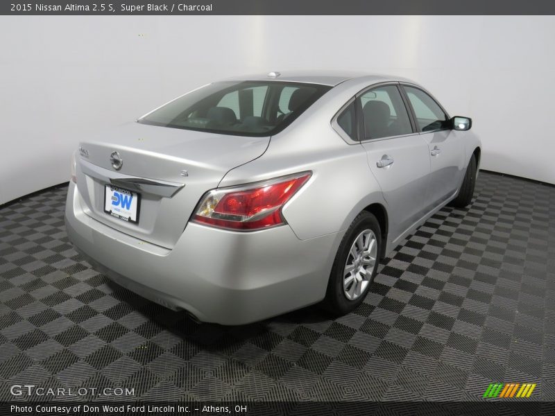 Super Black / Charcoal 2015 Nissan Altima 2.5 S