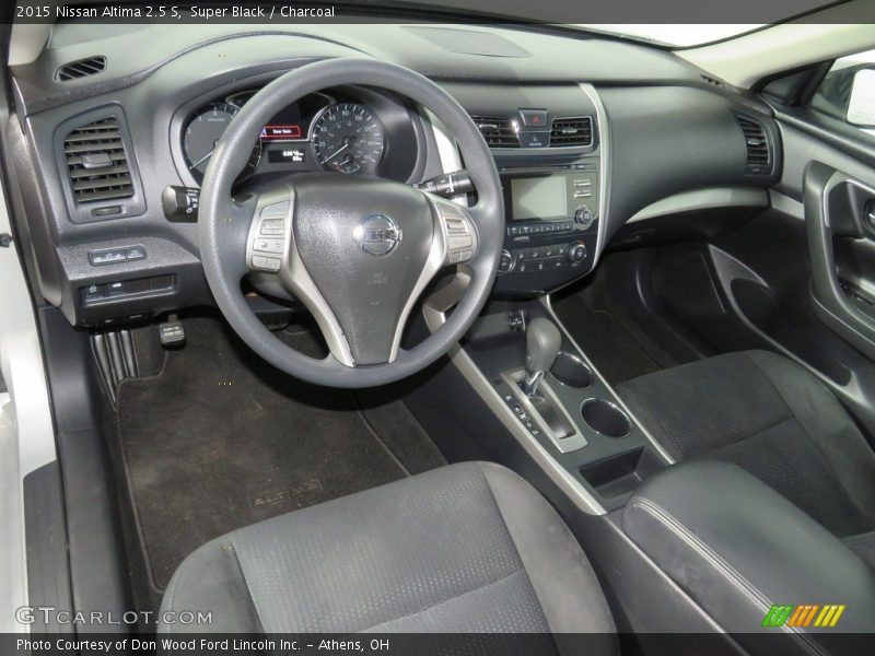 Super Black / Charcoal 2015 Nissan Altima 2.5 S